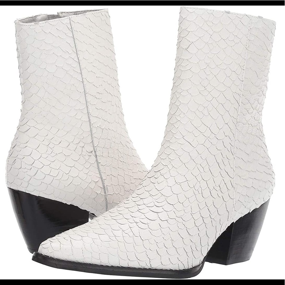 ✨New✨ Matisse Caty White Snakeskin booties SOLD